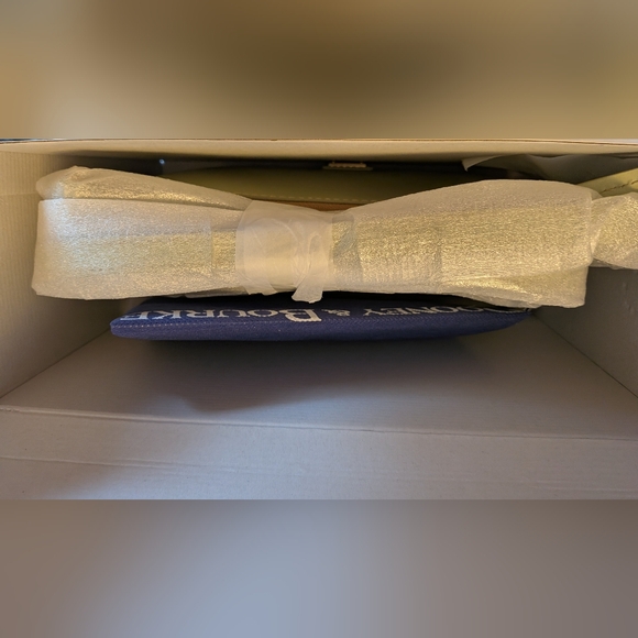 Dooney & Bourke Penrose Hobo Crossbody 22 in PISTACHIO - NWT - Picture 7 of 7